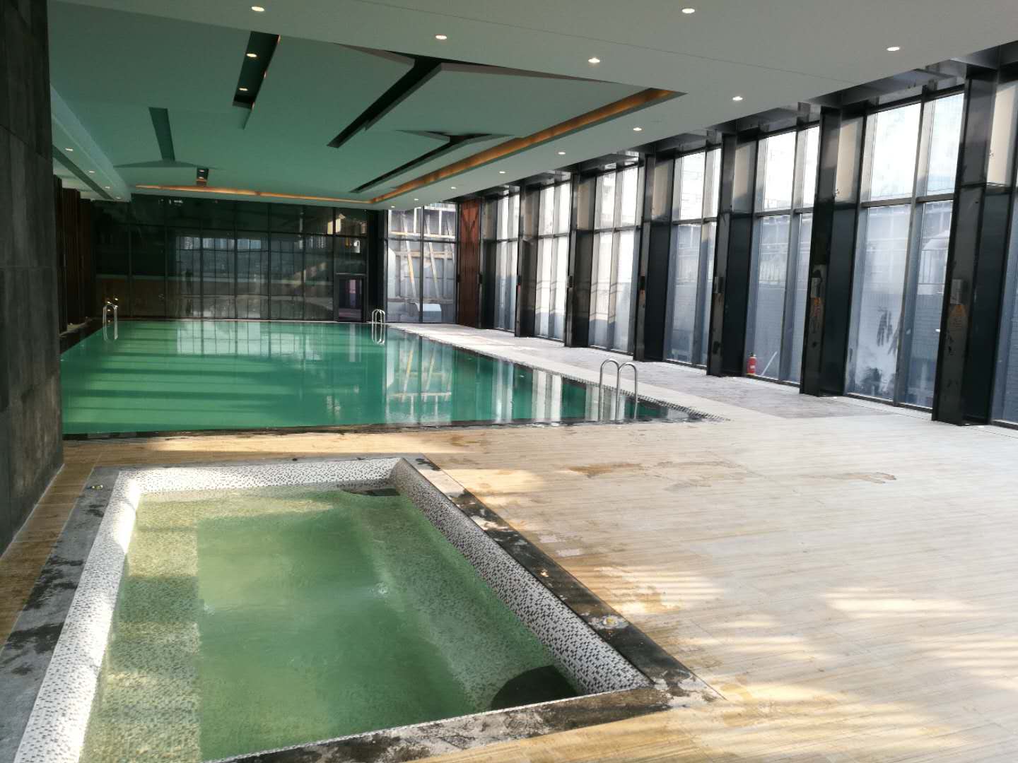 酒店泳池熱泵工程